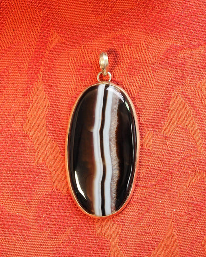 Silver Banded Agate Druzy Statement Pendant, 2.5 Inch, 2000s Pendant - GlamGram NYC