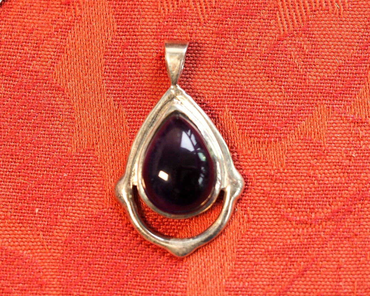 Sterling Silver Amethyst Modernist Teardrop Pendant Pendant - GlamGram NYC