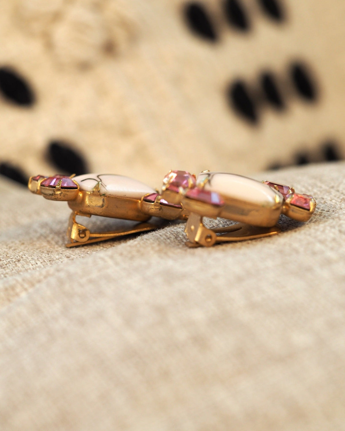 Vintage 1950s Pink Rhinestone & White Cabochon Clip-On Earrings Earrings (Clip) - GlamGram NYC