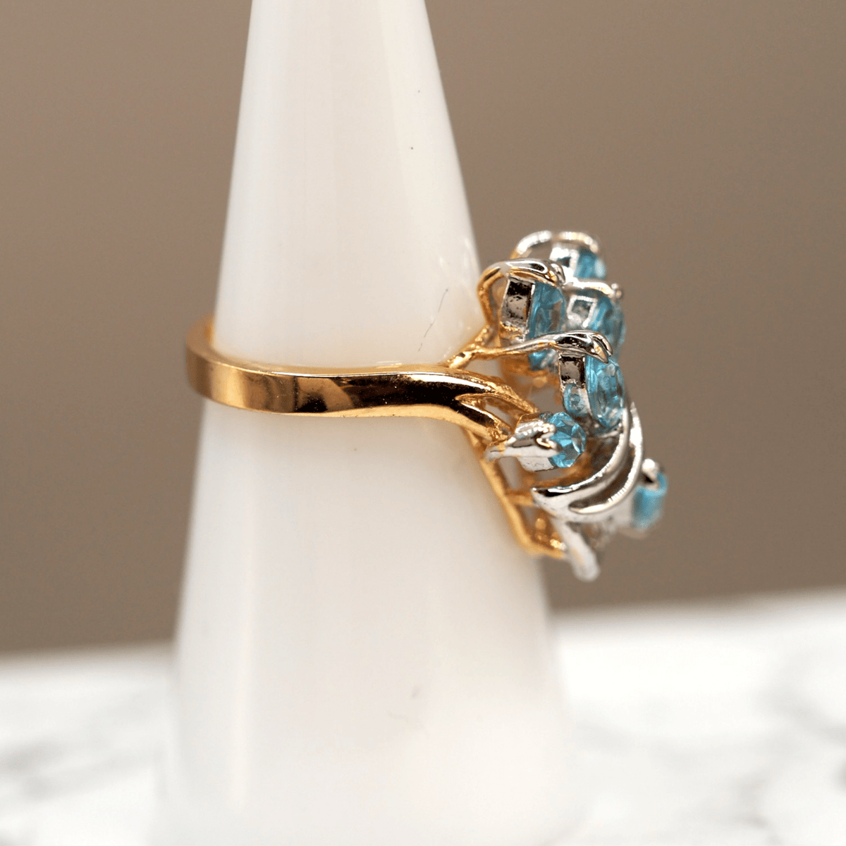 Vintage Aqua Marquise Crystal Spray Cocktail Ring Gold Tone Size 5 Ring - GlamGram NYC