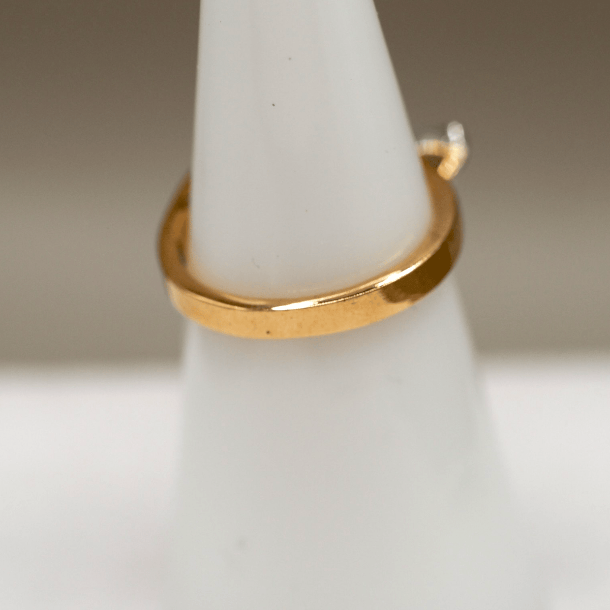 Vintage Aqua Marquise Crystal Spray Cocktail Ring Gold Tone Size 5 Ring - GlamGram NYC