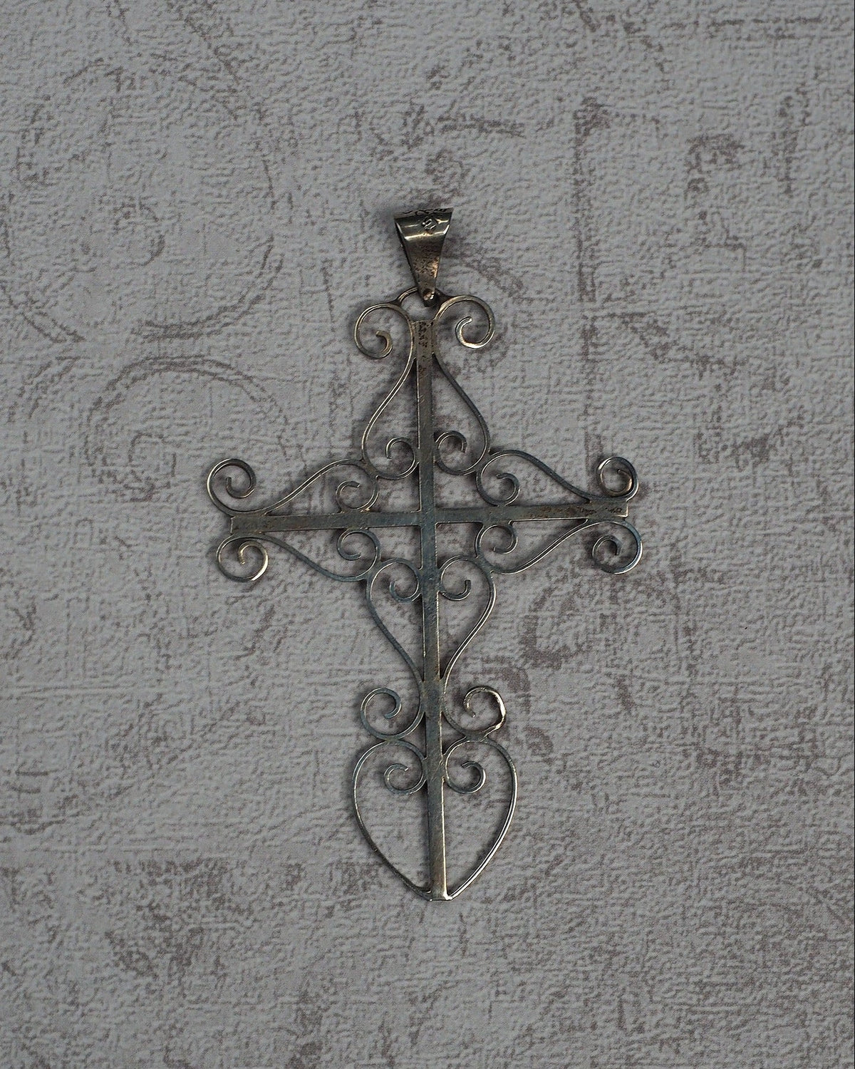 Vintage Mid-Century Taxco Sterling Silver Scrollwork Cross Pendant Pendant - GlamGram NYC