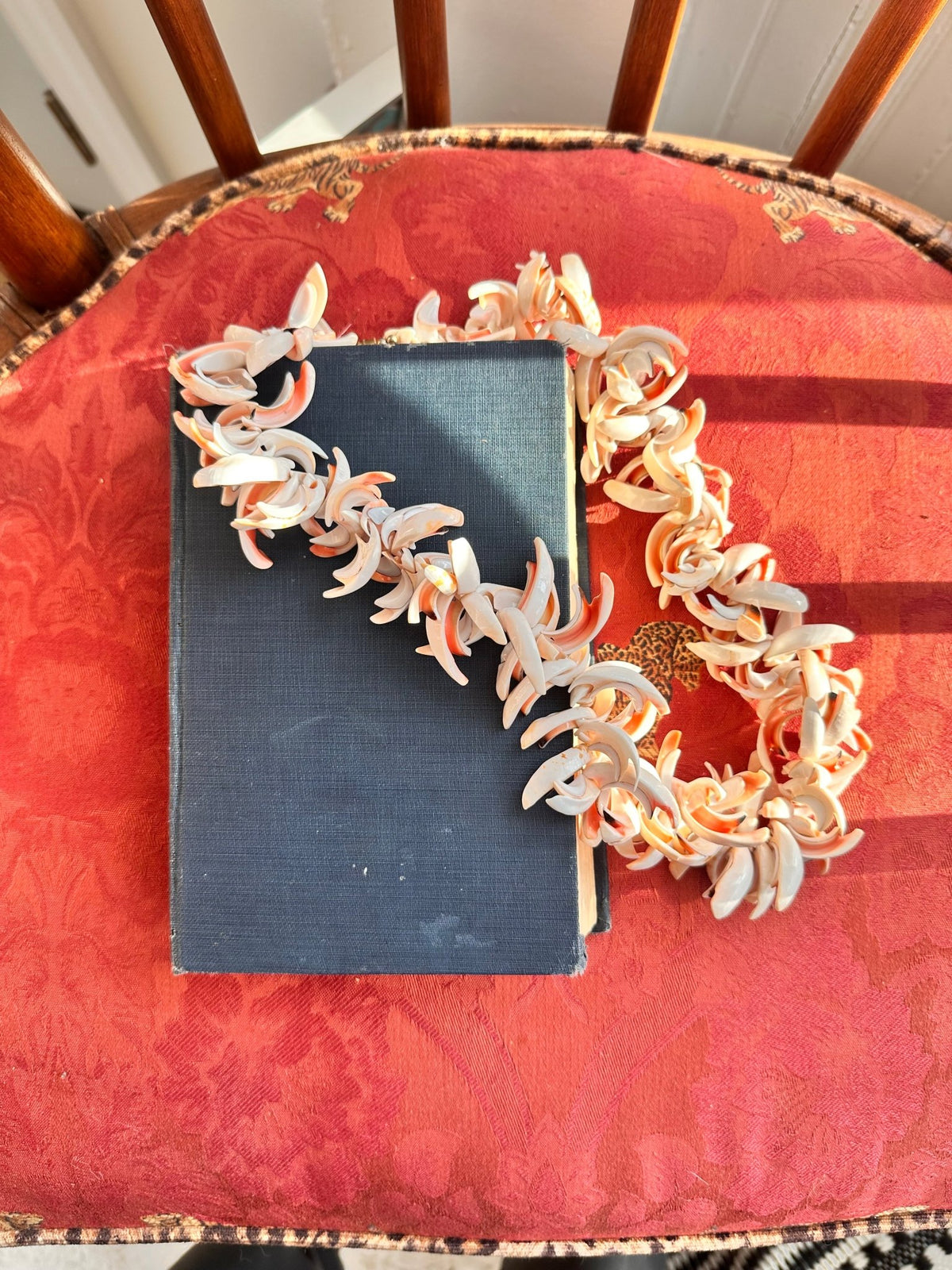 Vintage Natural Shell Necklace · Carved Cream Links · Screw Clasp · 23" Necklace - GlamGram NYC
