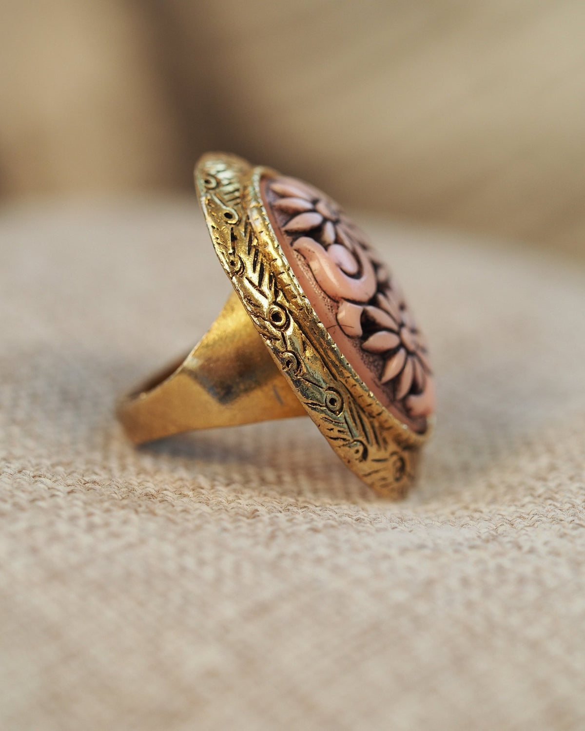 Vintage Selro Attributed Cameo Ring, Pink Floral Daisy Cocktail Ring, Adjustable Gold Tone Mid Century Jewelry, Cottagecore Gift Ring - GlamGram NYC