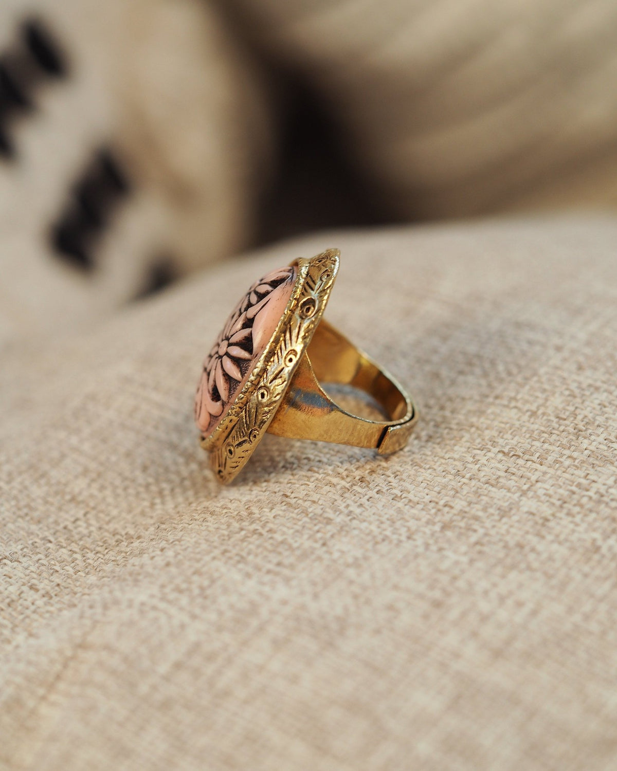 Vintage Selro Attributed Cameo Ring, Pink Floral Daisy Cocktail Ring, Adjustable Gold Tone Mid Century Jewelry, Cottagecore Gift Ring - GlamGram NYC