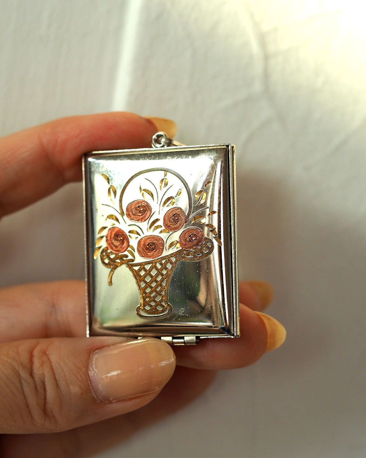 Vintage Silver-Tone Rose Basket Enamel Hinged Picture Locket Pendant Pendant - GlamGram NYC
