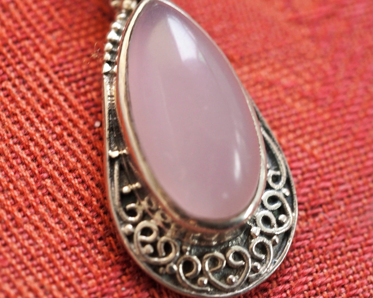 Vintage Sterling Silver Pink Glass Filigree Teardrop Pendant Pendant - GlamGram NYC