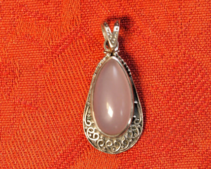 Vintage Sterling Silver Pink Glass Filigree Teardrop Pendant Pendant - GlamGram NYC